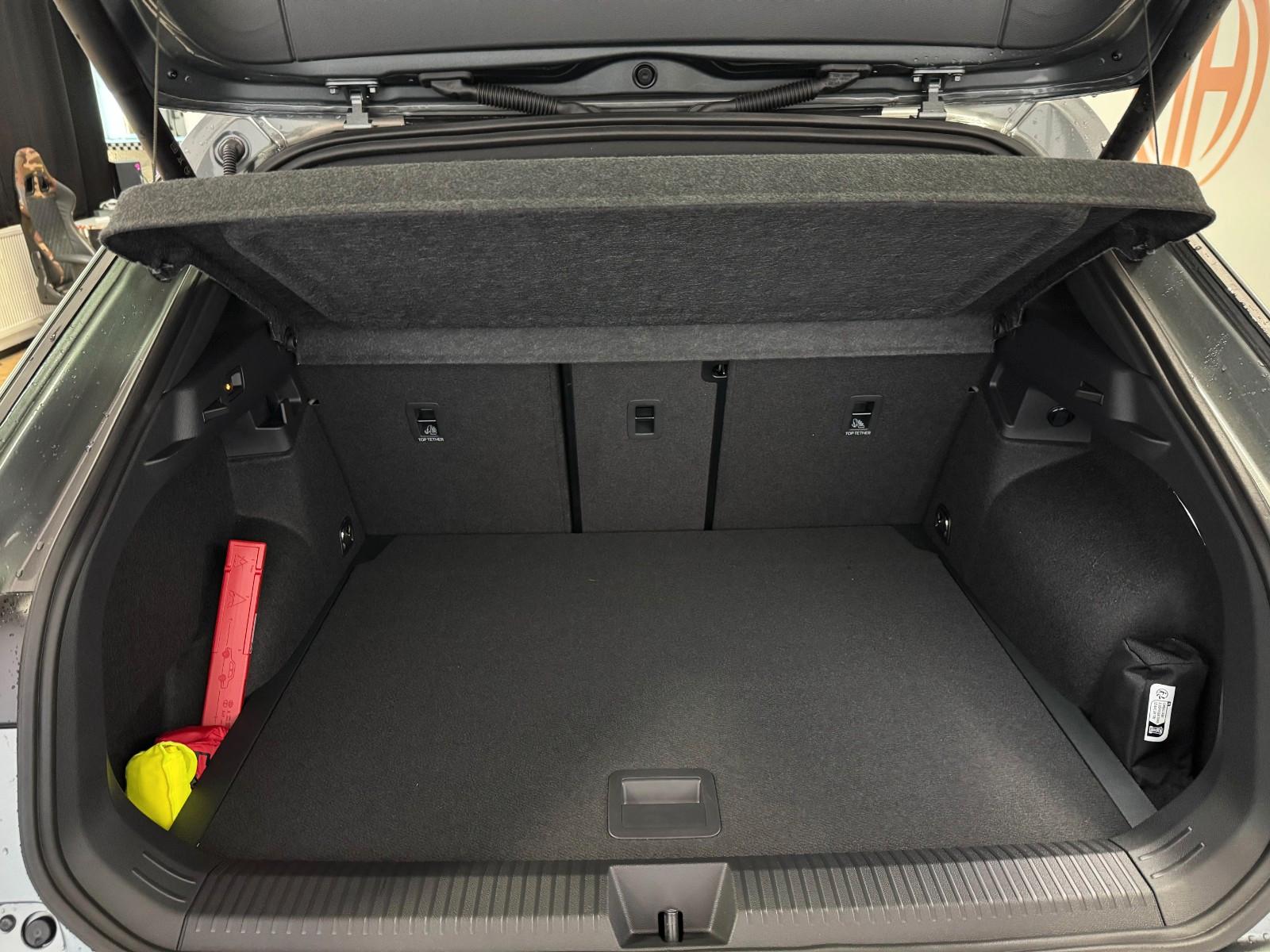 Volkswagen T-Roc 1.5 neues Modell R-Line AHK*elek Kofferr., миниатюра 27