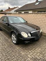 Mercedes-Benz Mercedes W211 E280  4matic - Mercedes-Benz E-Class mit Diesel-Antrieb: W211