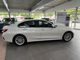 BMW 330 e Lim. Innovation+DAP+Park PLUS+HaKa+HuD - BMW 330 in Hamm