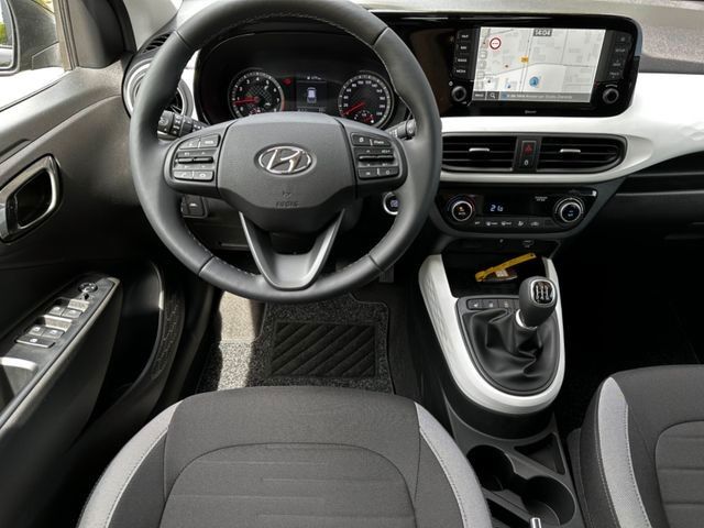 Fahrzeugabbildung Hyundai i10 1.2 Prime Navi RFK PDC sofort verfügbar