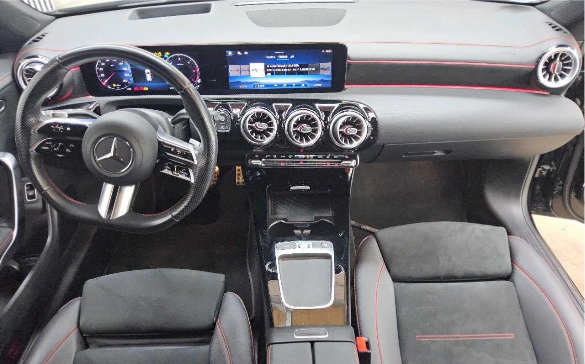 Fahrzeugabbildung Mercedes-Benz CLA 220d SB 8G AMG/LED+/ACC/HUD/PANO/VIRTU/19"LM