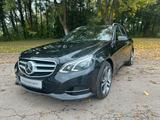 Mercedes-Benz E 350 d 4MATIC T AVANTGARDE Leder/SHD/AHK/Comand - Mercedes-Benz E 350 Gebrauchtwagen in München