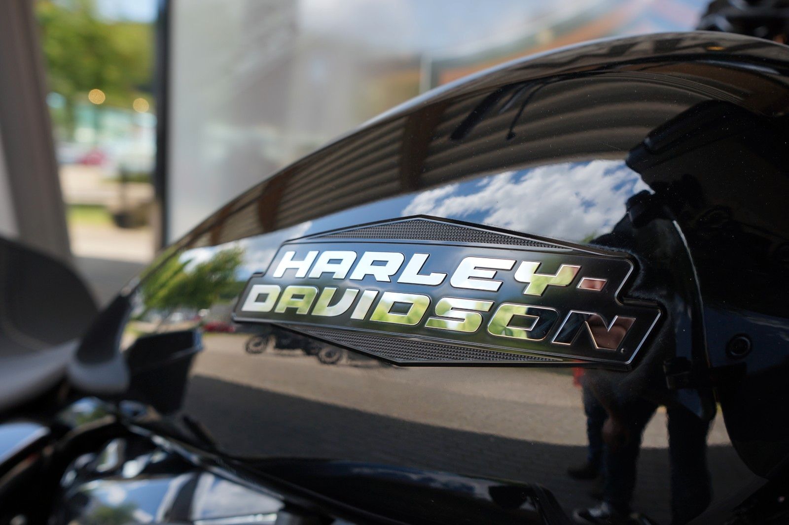 Fahrzeugabbildung Harley-Davidson Road Glide FLTRX 117 mit 26" Vorderrad JEKILL