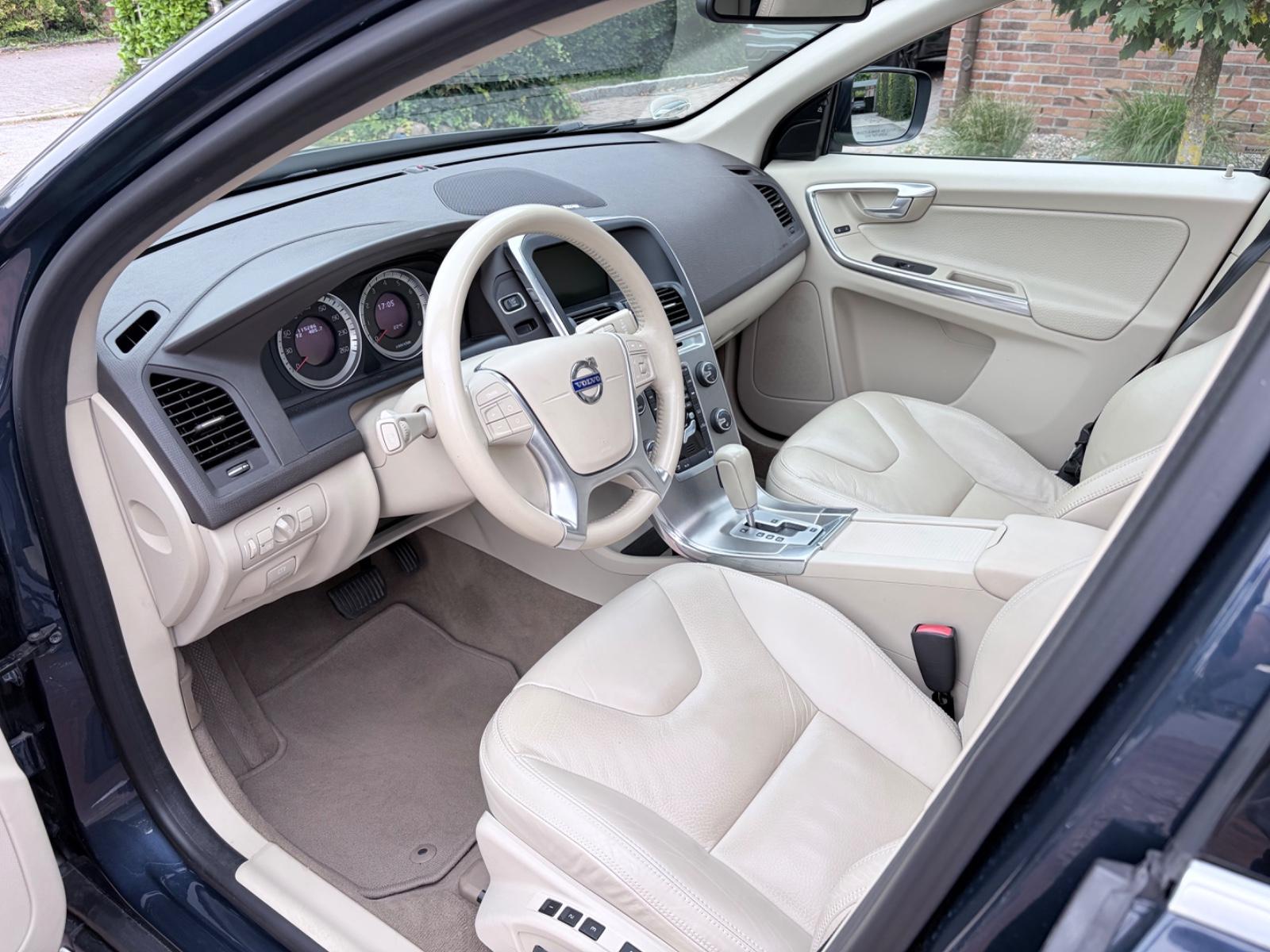 Volvo XC60 T6 AWD 3,0 Turbo Reihensechszylinder