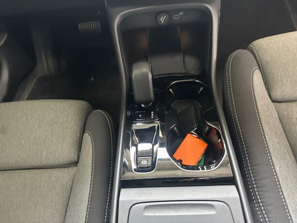 VOLVO XC40 B3 B DKG Plus Black Edition 360° Schiebedac VOLVO XC40 B3 B DKG Plus Black Edition 360° Schiebedac