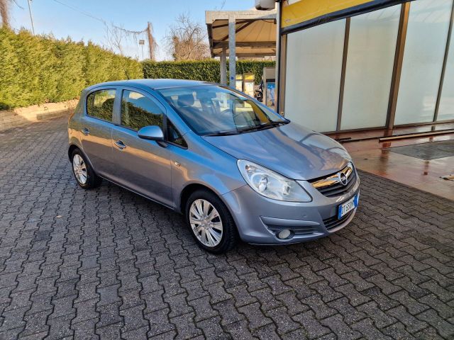 Opel Corsa 1.2 5 porte Easytronic Cosmo