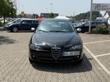Alfa Romeo Alfa 147 2.0 TS 16V Distinctive *el. Schiebedach - Alfa Romeo 147: Distinctive
