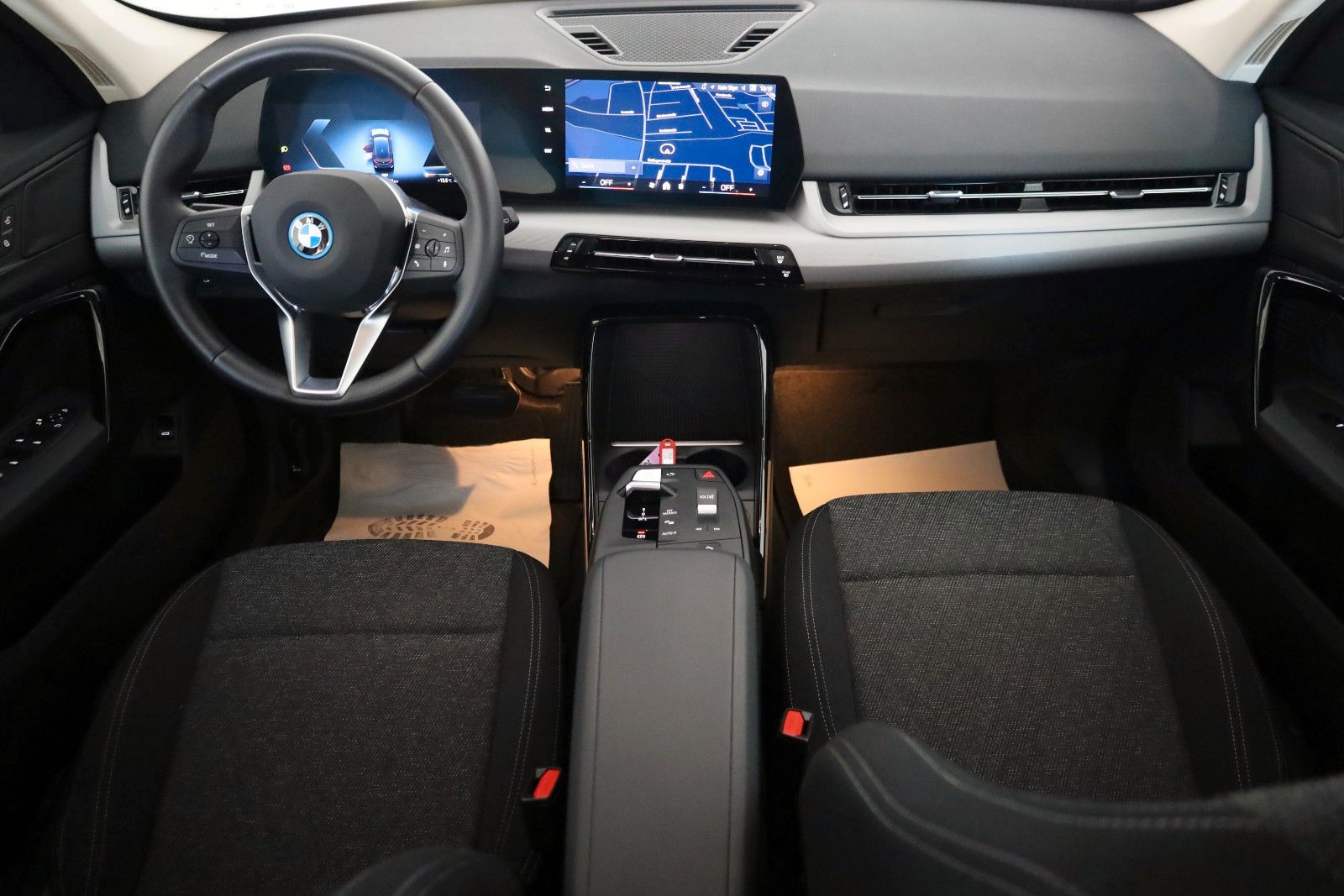 Fahrzeugabbildung BMW X1 xDrive25e,Navi,LED,Kamera,SH,CarPlay