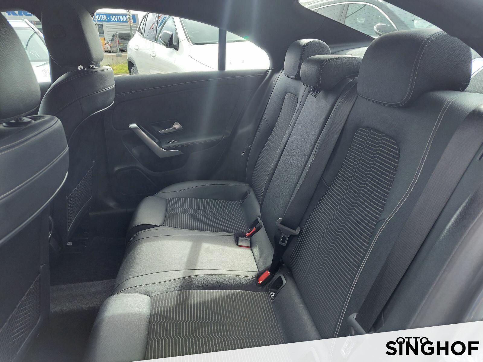 Fahrzeugabbildung Mercedes-Benz CLA 180 Progressive +LED+MBUX+PDC+Navi+Sitzhzg+