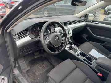 Volkswagen Passat Variant - 11