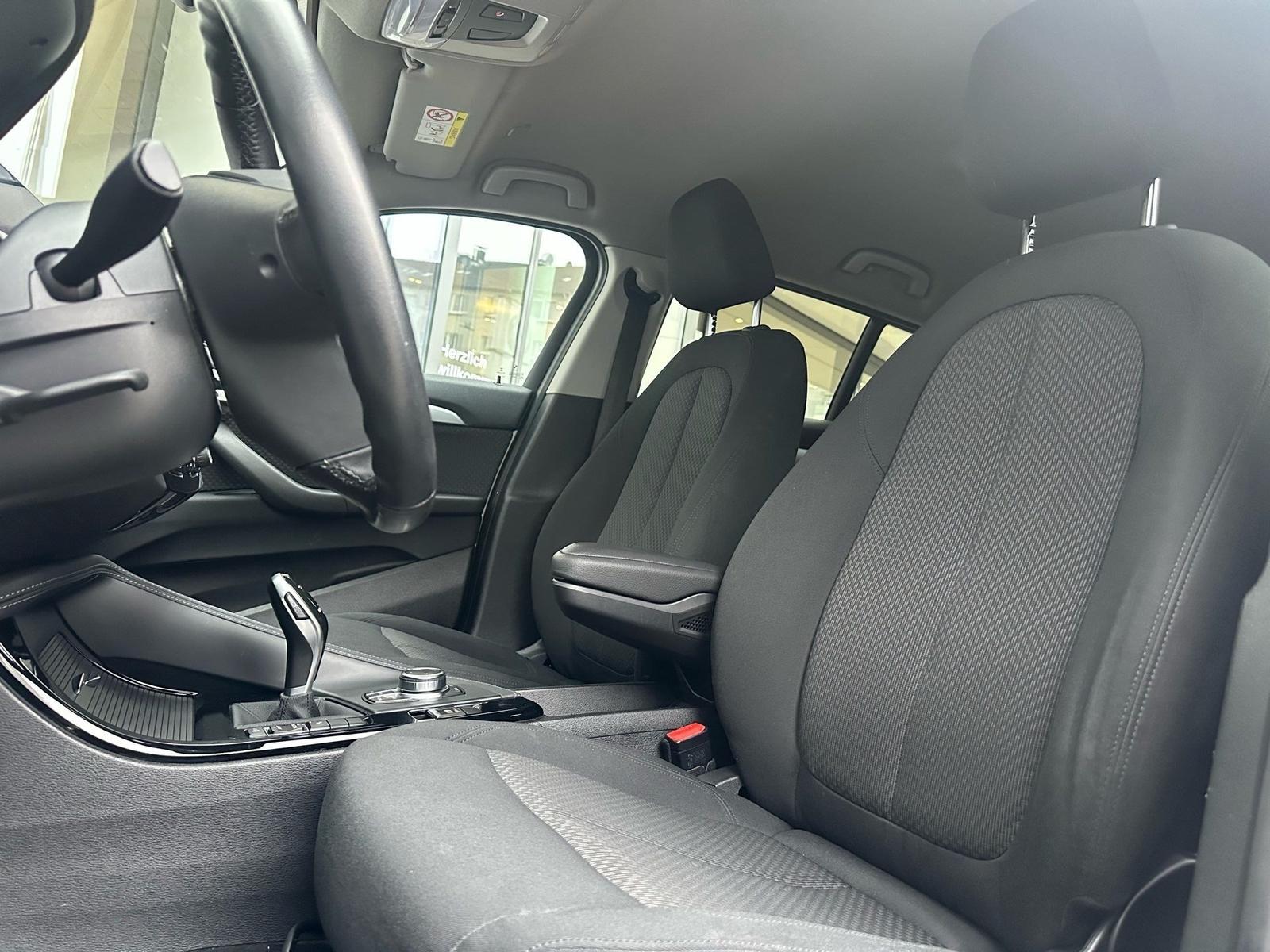 BMW X2 sDrive18d LED Navi Aut. PA PDC Tempomat Shz