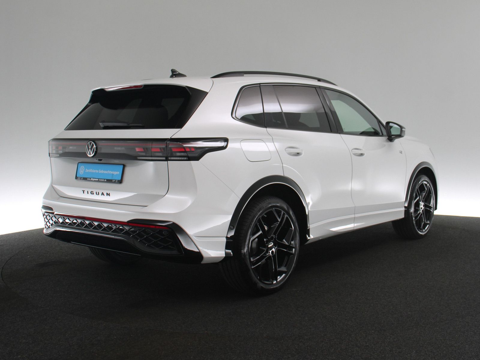 Volkswagen Tiguan 1.5 eTSI R-Line 360° MATRIX-LED STANDHZ foto 5