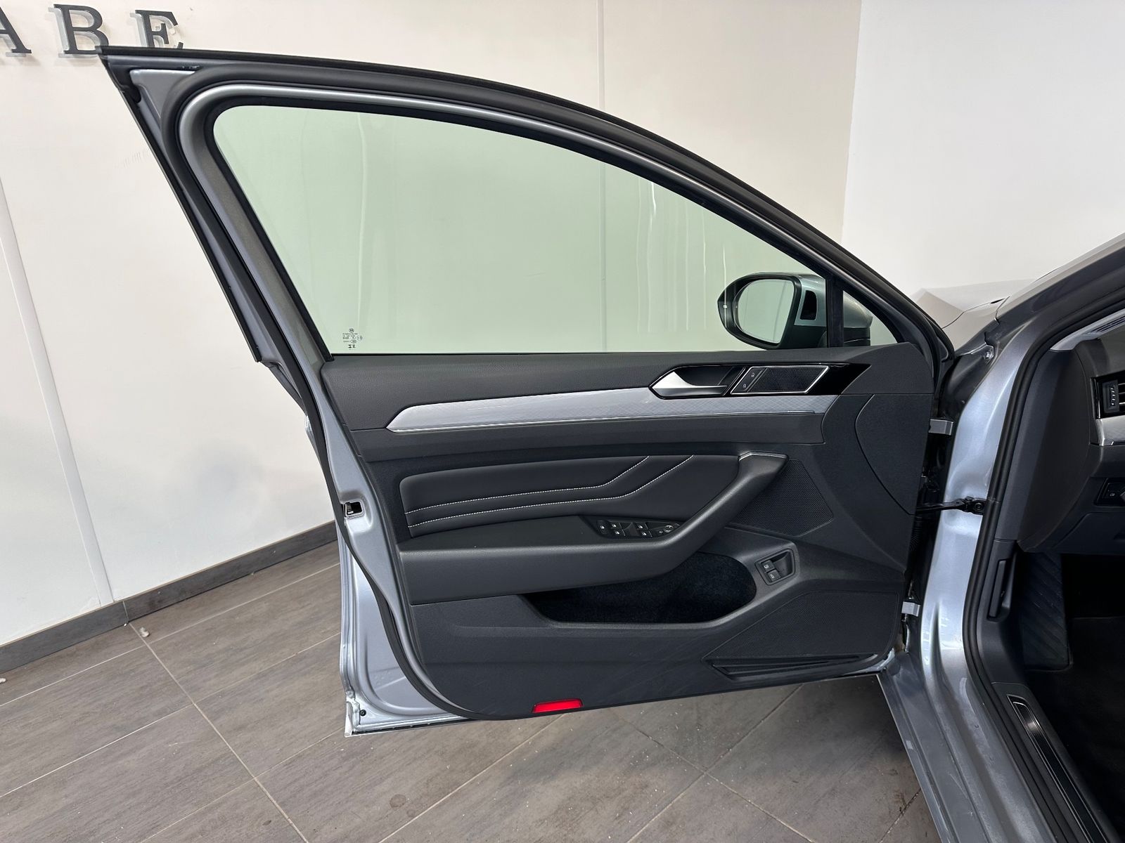 Fahrzeugabbildung Volkswagen Passat Variant 1.4 TSI DSG GTE NAV+IQ-LIGHT+PANO