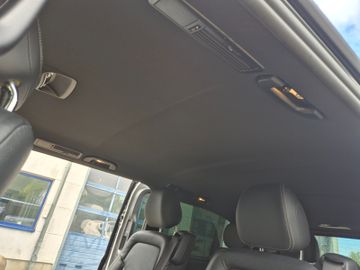 Mercedes V 250 - 12