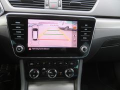 SKODA Superb Combi 2.0 TDI Ambition DSG AHK RFK ACC SKODA Superb Combi 2.0 TDI Ambition DSG AHK RFK ACC