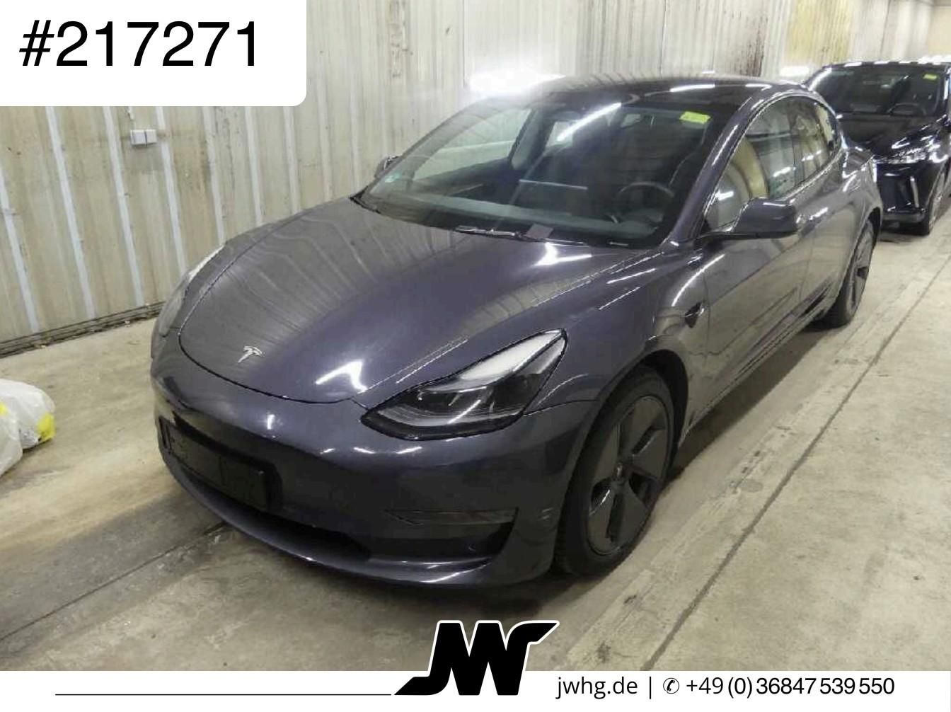 TESLA Model 3
