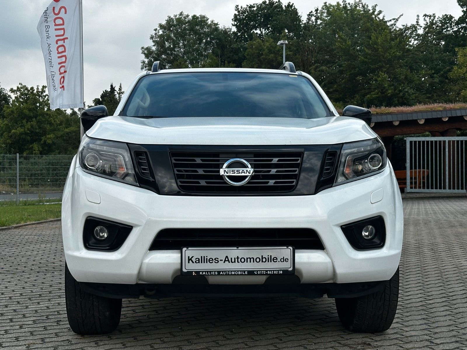 Fahrzeugabbildung Nissan Navara NP300 N-Guard Double Cab 4x4