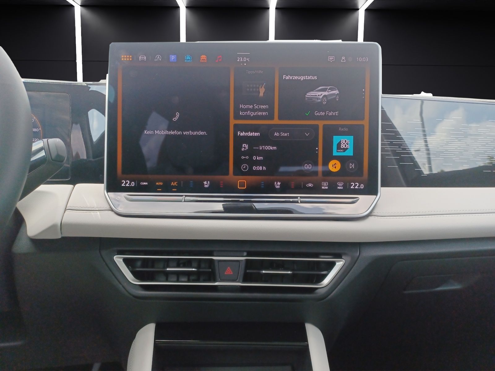 Fahrzeugabbildung Volkswagen Tiguan TDI Elegance IQ.Light Navi ACC AHK STHZ 4