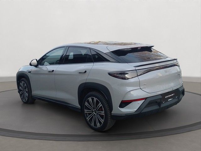 BYD SEALION 7