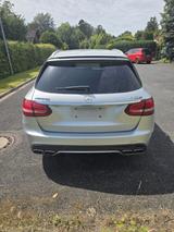 Mercedes-Benz C 63 AMG Mercedes-AMG C 63 T S Mercedes-AMG S - silberne Mercedes-Benz C 63 AMG