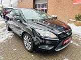 Ford Focus Cabrio Black Magic 2,0,145PS,Sitzheizung - Ford Focus mit Benzin-Antrieb: Cabrio