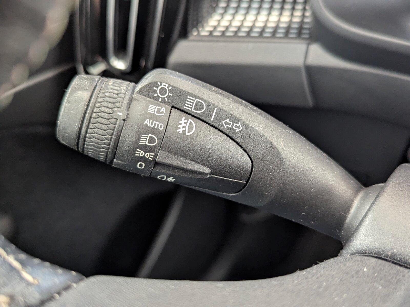 Volvo XC40 XC 40 T3 2WD R-Design (EURO 6d) LED+NAVI+SHZ+RFK, миниатюра 24