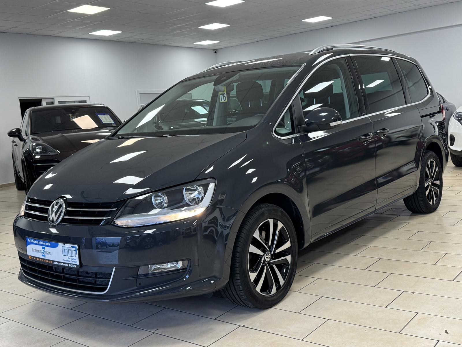 Volkswagen Sharan United 7-Sitzer*Navi*ACC*CarPlay*R-Cam*1H