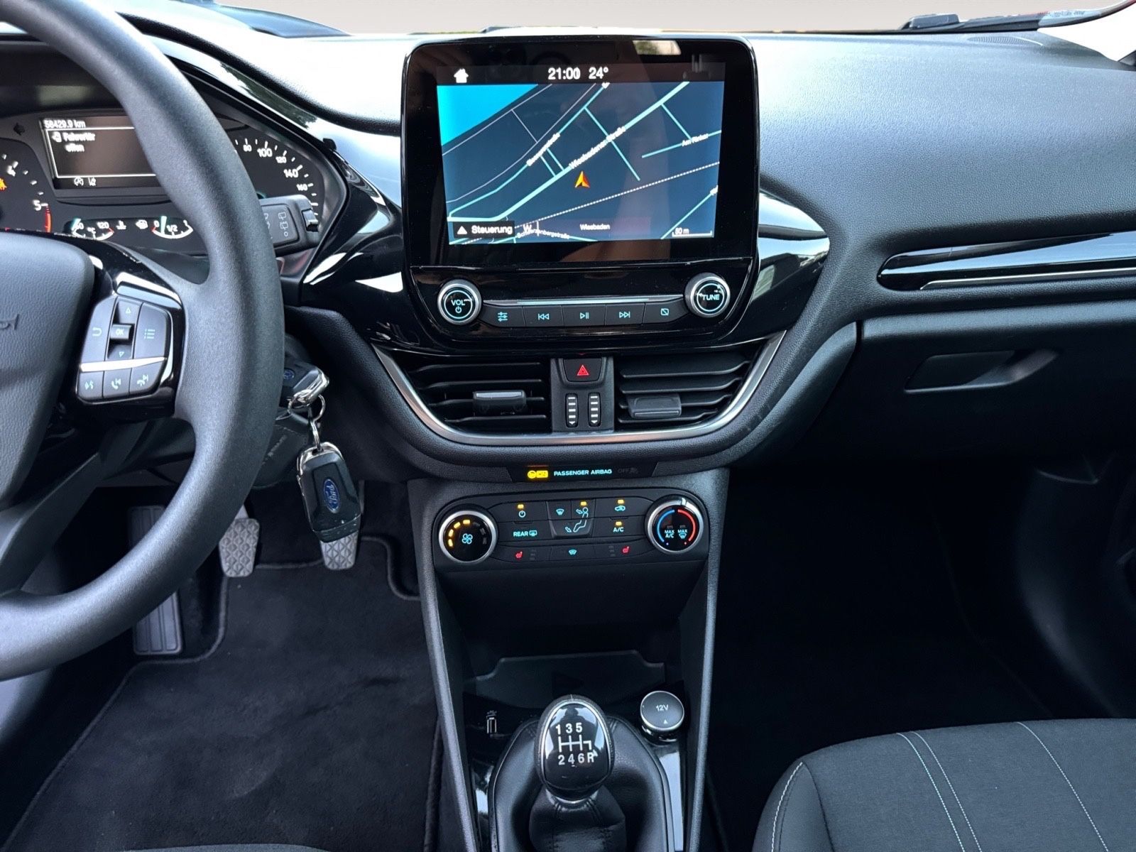 Fahrzeugabbildung Ford Fiesta Cool & Connect*PDC*Navi*Klima*SZH*SH gepf