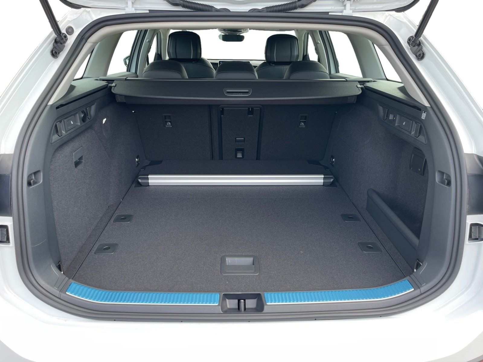 Volkswagen Passat - Bild 7