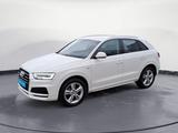 Audi Q3 2.0 TFSI quattro S tronic sport - Audi Q3 mit Benzin-Antrieb: Geländewagen, 2.0