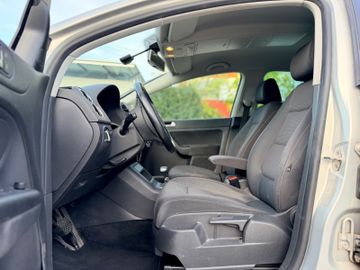 Volkswagen Golf - 8