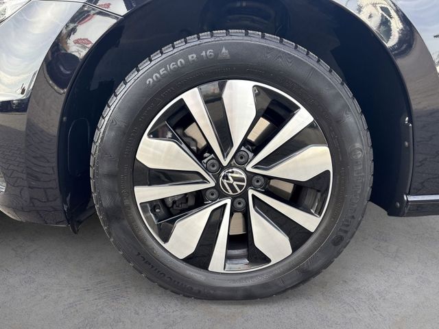 Touran 1.5 TSI MOVE IQ LIGHT+KAMERA+ACC+DCP+PDC