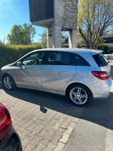 Mercedes-Benz B 200 d Automatik - Mercedes-Benz 220: A