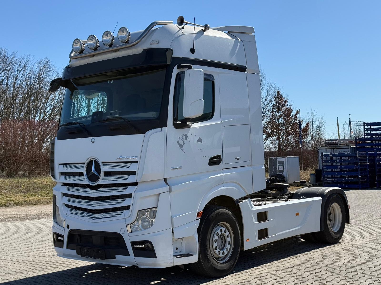 Mercedes-Benz Actros 1845 L BigSpace Retarder B/L Kühlbox L973