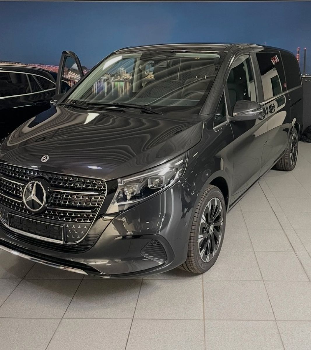 MERCEDES-BENZ V 300 AVANTGARDE lang Pano/Burmeister/360 Kamera