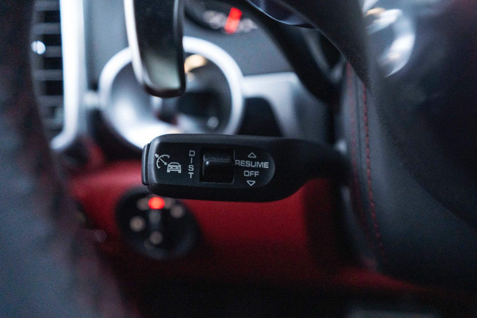 Fahrzeugabbildung Porsche Cayenne Turbo S BURMESTER SPORT-CHRONO ORI. LACK