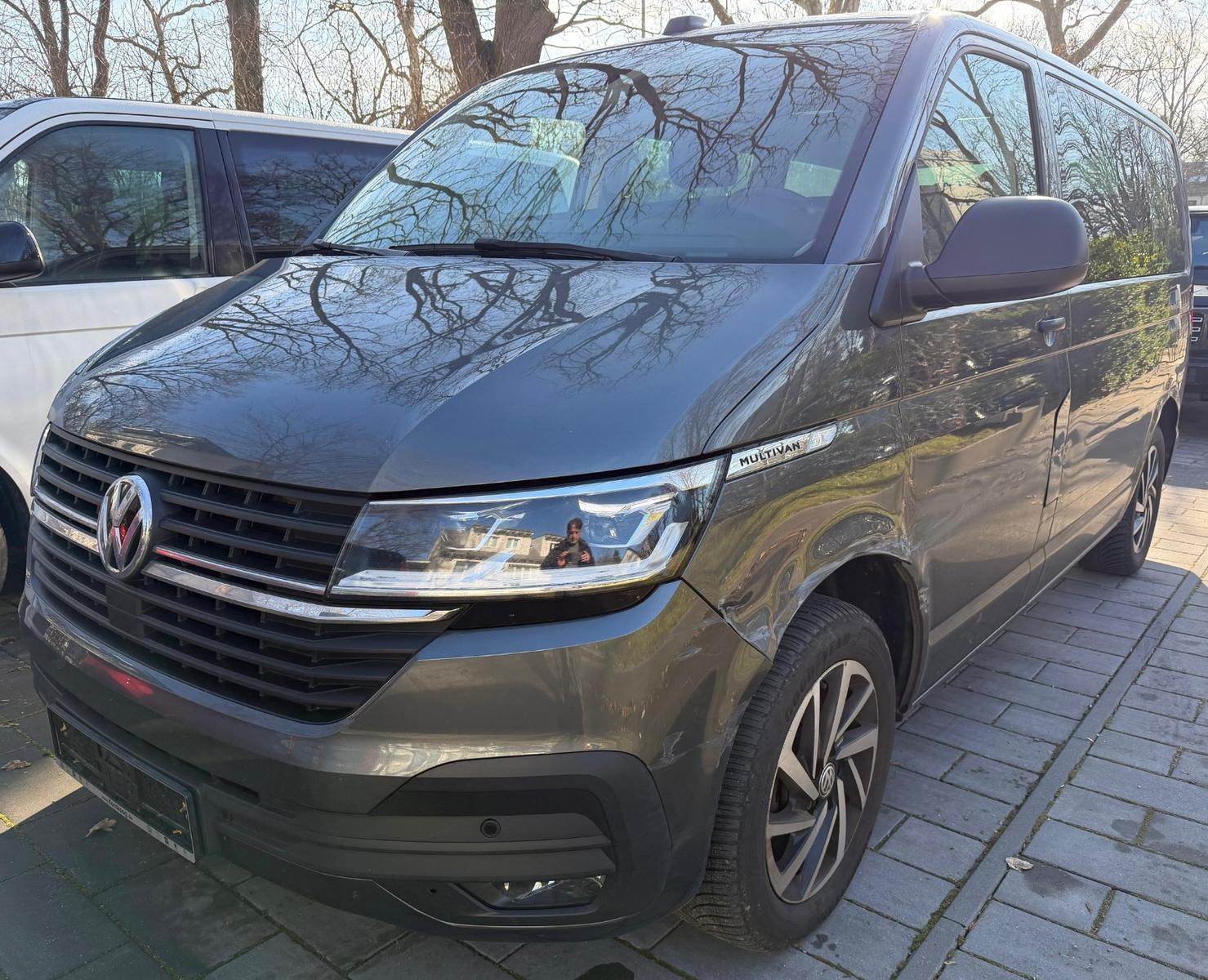Volkswagen T6 Multivan*87TKM*NAVI*LED*START-STOP*