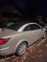 Renault Megane Cabriolet (Export) - Renault Megane mit Benzin-Antrieb: Cabrio, Automatik