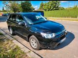 Mitsubishi BESONDERHEIT: Mitsubishi Outlander mit vie... - gebrauchte Mitsubishi Outlander aus dem Jahr 2013