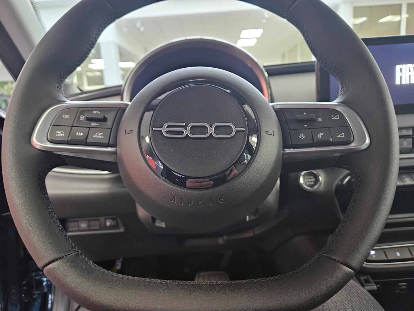Fiat 600 1.2T MHEV La Prima - Navi  Massagesitze LED 