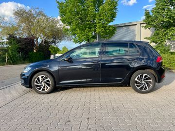 Volkswagen Golf - 12