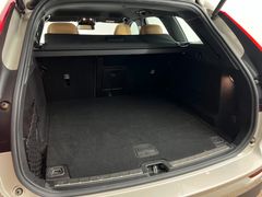 VOLVO XC60 Momentum / NUR 61.tKM / 1.HD / GARANTIE / VOLVO XC60 Momentum / NUR 61.tKM / 1.HD / GARANTIE /
