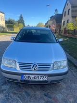 Volkswagen Bora 1.6 Edition Edition - Volkswagen Bora Edition mit Benzin-Antrieb