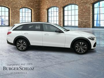 صورة 4 لـ 2023 Mercedes-BENZ C 220