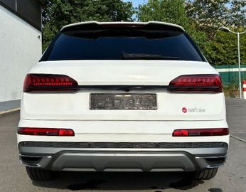 Audi Q7 - 8