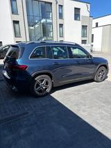 Mercedes-Benz GLB 250 4MATIC AMG Line - blaue Mercedes-Benz GLB 250