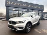 Volvo XC40 INSCRIPTION AWD*AUT*LED*LEDER*KAMERA*2.HD* - silberne Volvo XC40