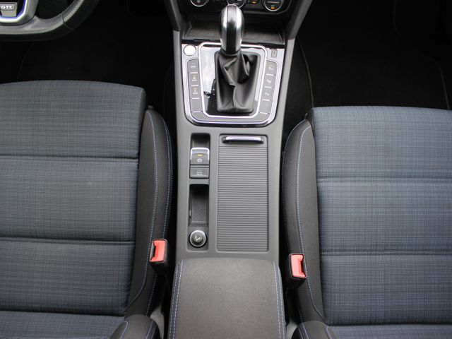 Passat Variant 1,4 GTE Kamera*Navi*Matrix-LED*