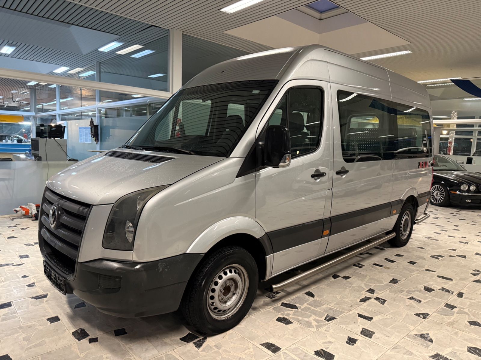 Volkswagen Crafter Rampe 10 Sitzer 30 mittel L2H2 Hochdach
