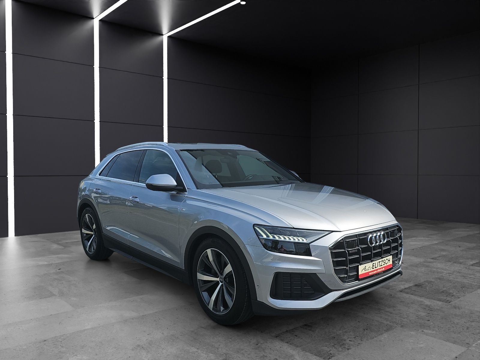 Fahrzeugabbildung Audi Q8 50 TDI Q S line MATRIX ACC 21" AIR PANO HuD A